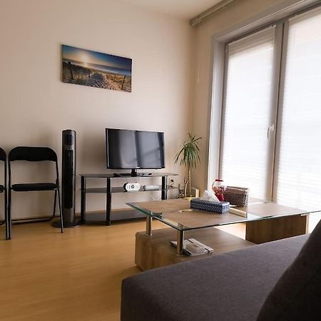 Cozy Studio With Pool Close To The Sea Oostende Buitenkant foto