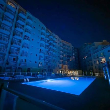 Cozy Studio With Pool Close To The Sea Oostende Buitenkant foto