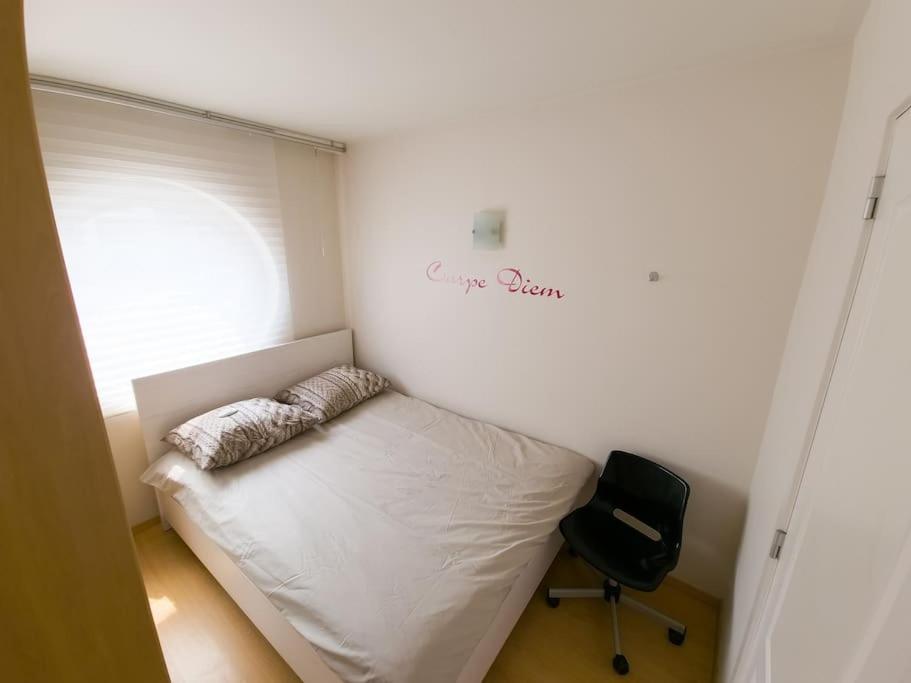 Cozy Studio With Pool Close To The Sea Oostende Buitenkant foto